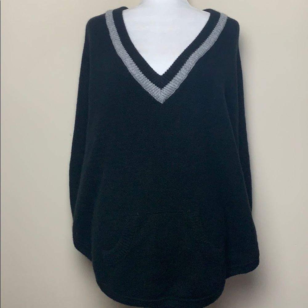 NWT Dillards Wool Blend Vneck Poncho Sweater